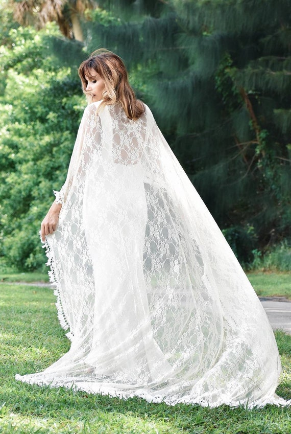 Capa de boda de encaje blanco Capa de novia de encaje largo - Etsy España Capa de boda de encaje blanco Capa de novia de encaje largo - Etsy España