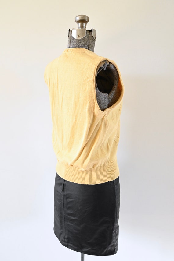 Carroll Reed Yellow Button Front Sweater Vest w/ … - image 9