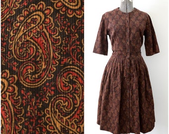 1960s COS COB Black Brown Red Paisley Corduroy Fit and Flare Button Front Dress w/ Half Sleeves Size 18