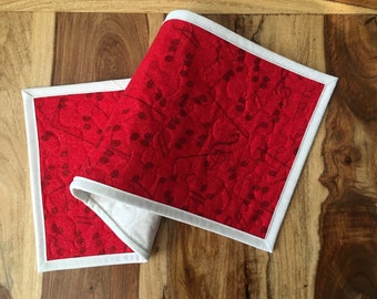 Christmas Table Runner - Holiday Decor Table Topper - Quilted Table Runners Handmade