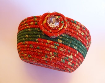 Christmas Coiled Rope Basket, Fabric Bowl, Red Green