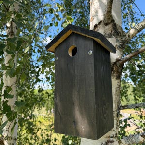 Wooden Birdhouse with Opening Side, 32mm Entrance Nesting Box for Tits & Small Garden Birds