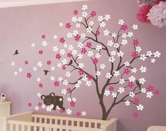 Calcomanía de pared de árbol de vivero de bebé - Calcomanía de pared de árbol de flor de cerezo grande con Koala - Mural de etiqueta de arte de pared de árbol marrón - KC013