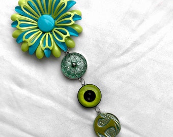 Glass / Metal Buttons & Flower Brooch Sun Catcher / Christmas Decoration / Ornament - Green / Blue