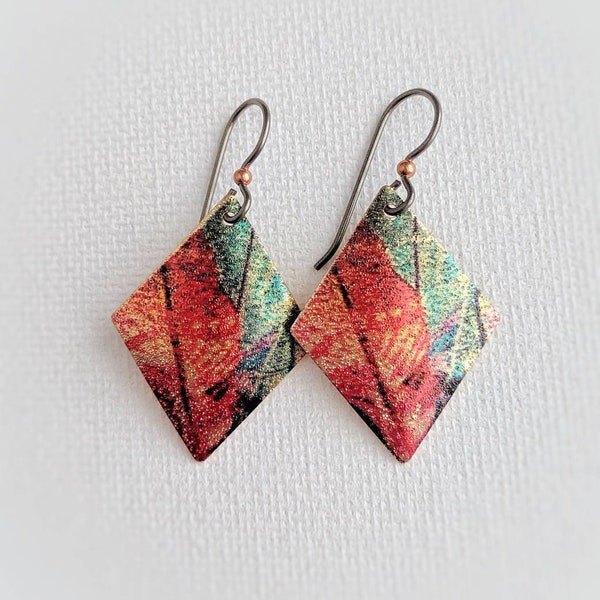 Palm leaf dangle earrings, gold earrings, shiny earring, diamond shaped dangle earrings