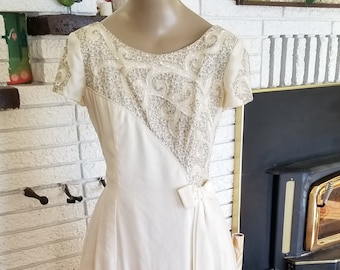 1950's Winter Formal in Cream with cord and Sequin Detail! Sz L