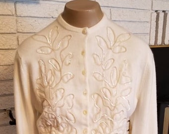 1960's Cream Long Sleeve Sequin Sweater! Size 10/12