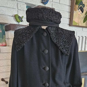 1940's Winter Wool Coat and Matching Hat with Persian Lamb Fur! Size M/L