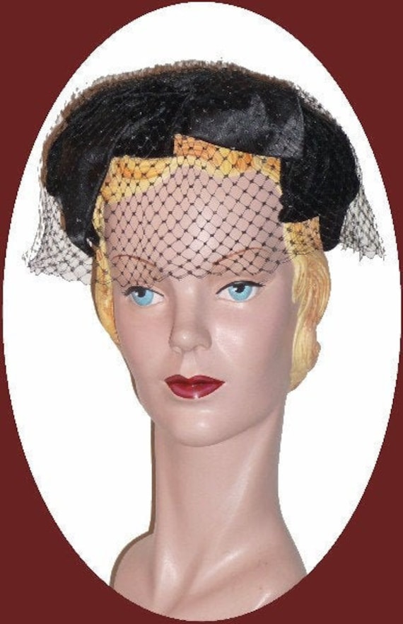 1950's Black Cocktail Hat with netting!!