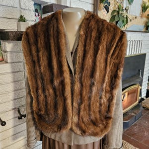 1950s Sable Fur Coat Collar: Silk Lined Evening Accessory