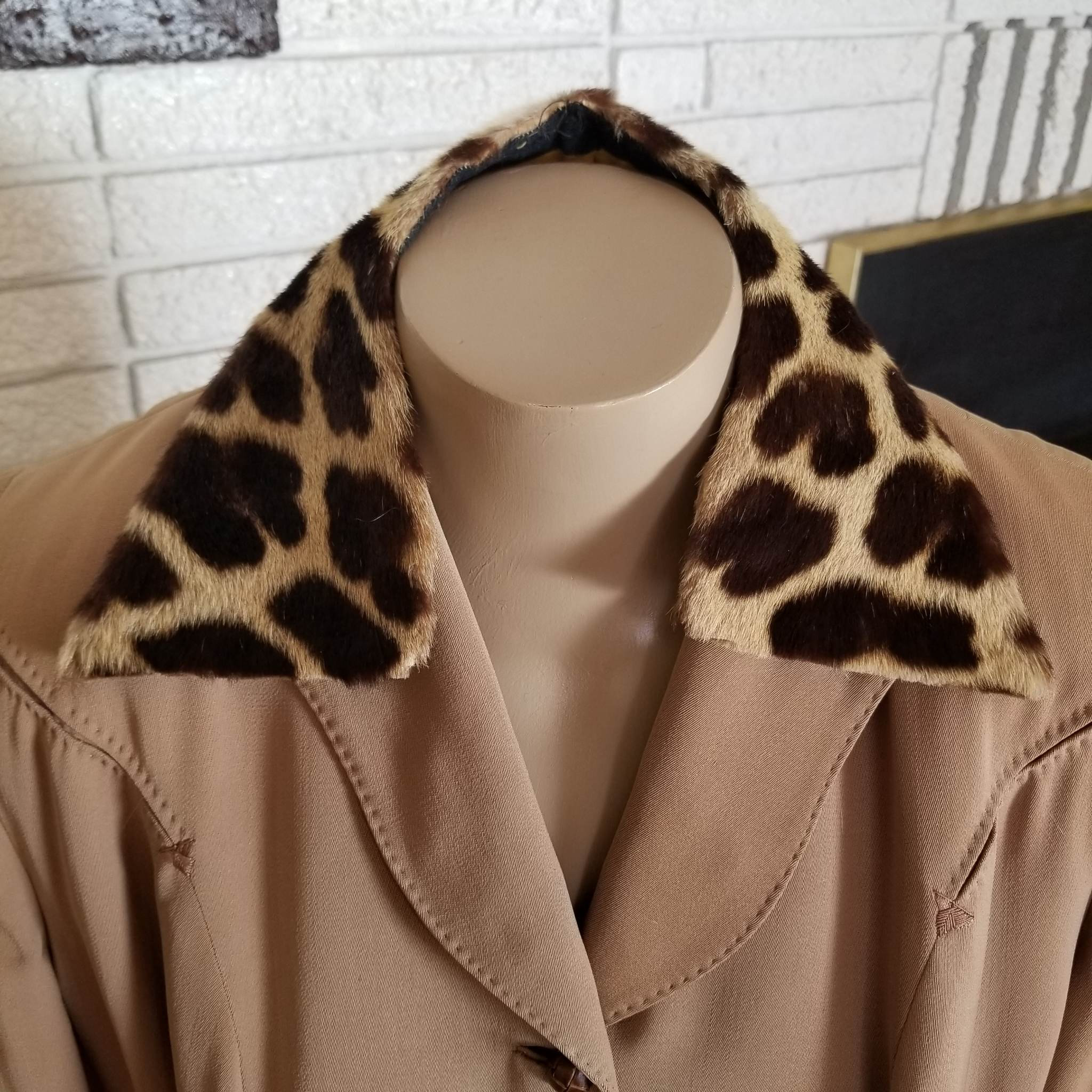 VINTAGE Leopard Print Rabbit Fur Vest With Tie Sz M 