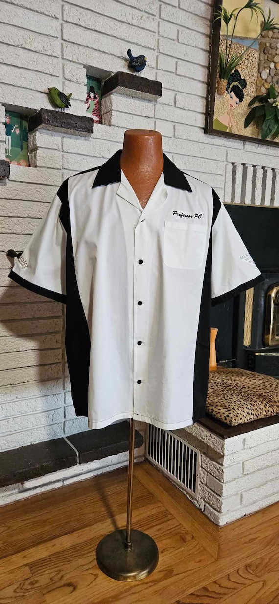 NEW!! Retro "Hilton" Bowling Short Shirt Shirt in 