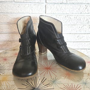 Rzadkie, niesamowite, czarne, skórzane, fantazyjne buty Sha-Boot od Johna Fluevoga! Rozmiar 10