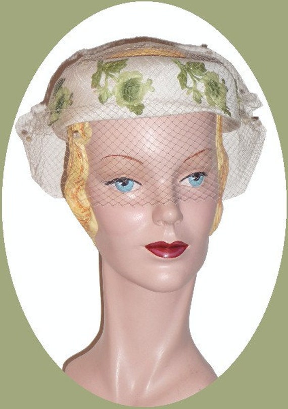 1950's White Sheen Weave Wreath Formal Hat!!