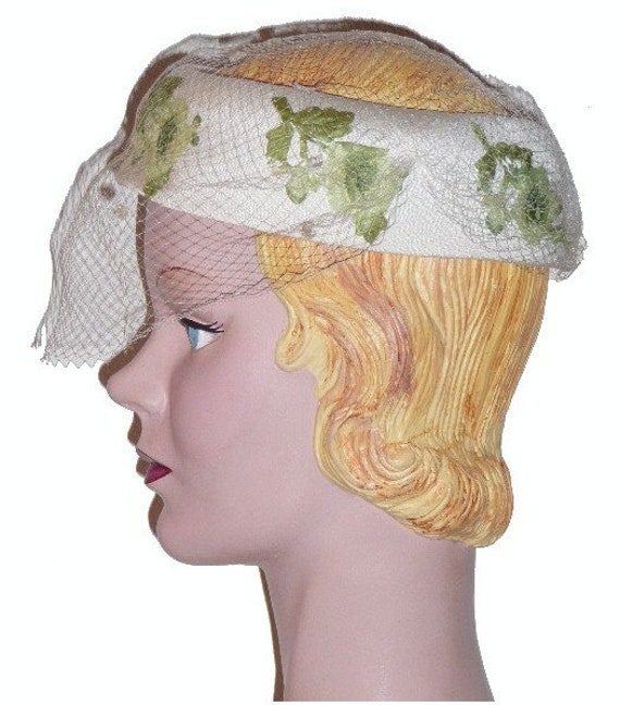 1950's White Sheen Weave Wreath Formal Hat!! - image 3