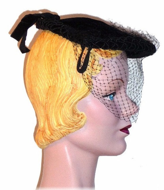 1950's Black Velvet Cocktail Hat with netting! - image 4