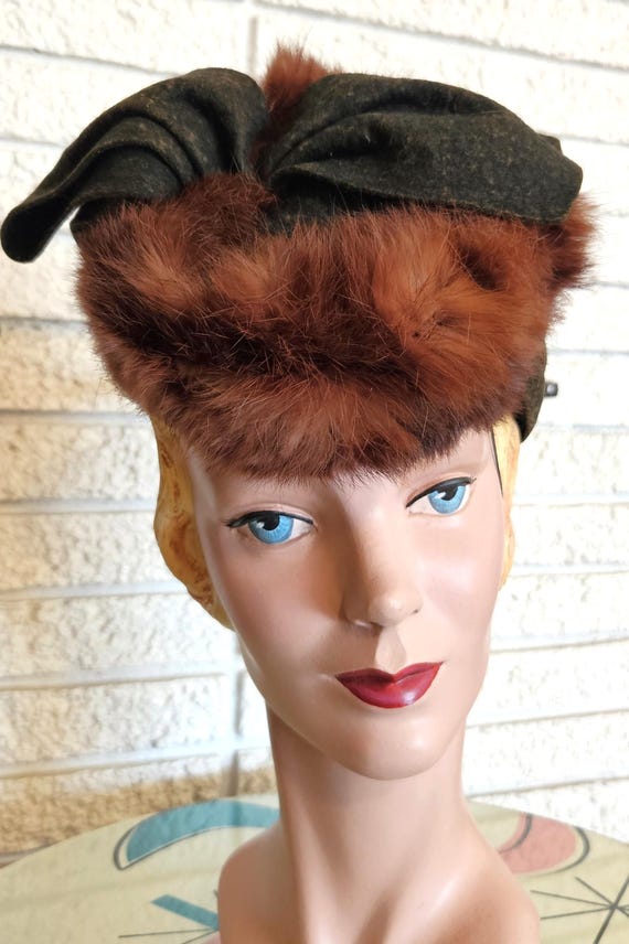 1940s Felt Hat With Bow and Mink Fur , Size 22 - Etsy display picture 1