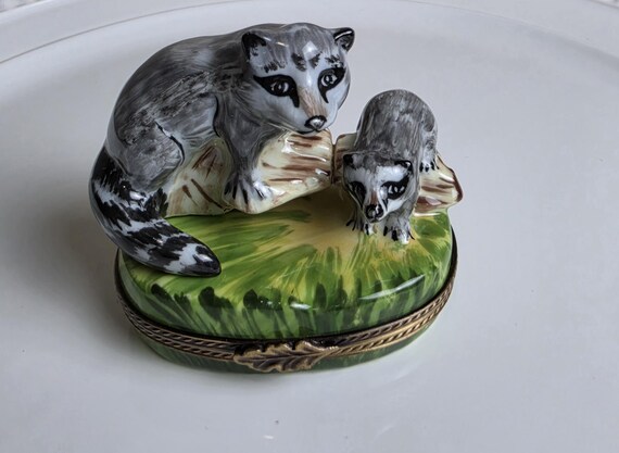 Vintage Limoges Racoon Porcelain Trinket Box Elda Creations Stamped Collectible