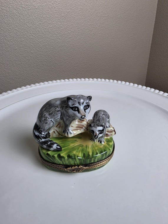 Vintage Limoges Racoon Porcelain Trinket Box Elda Creations Stamped Collectible View 2