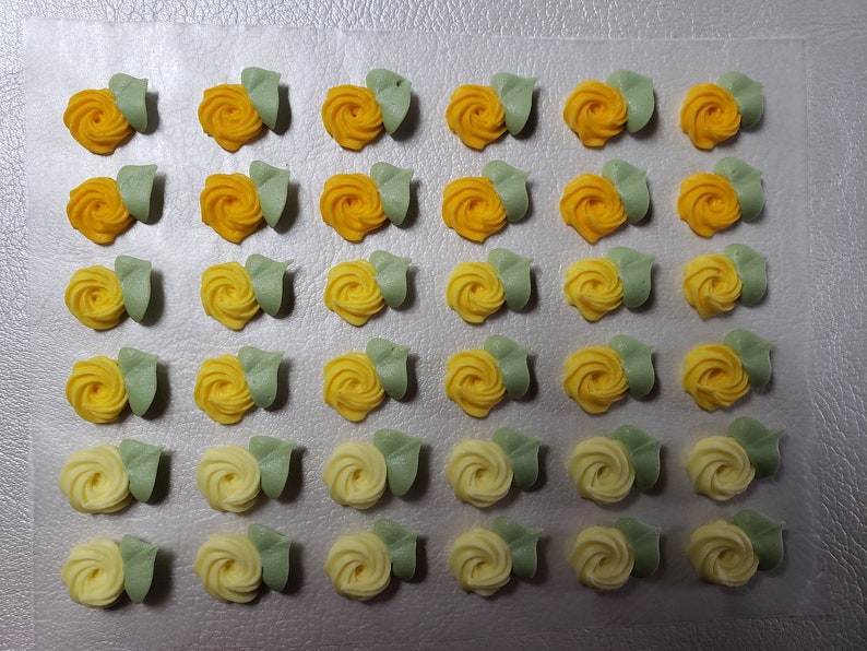 POPULAR COLORS: 36 Swirl Roses With Leaves, Royal Icing Flowers for ...