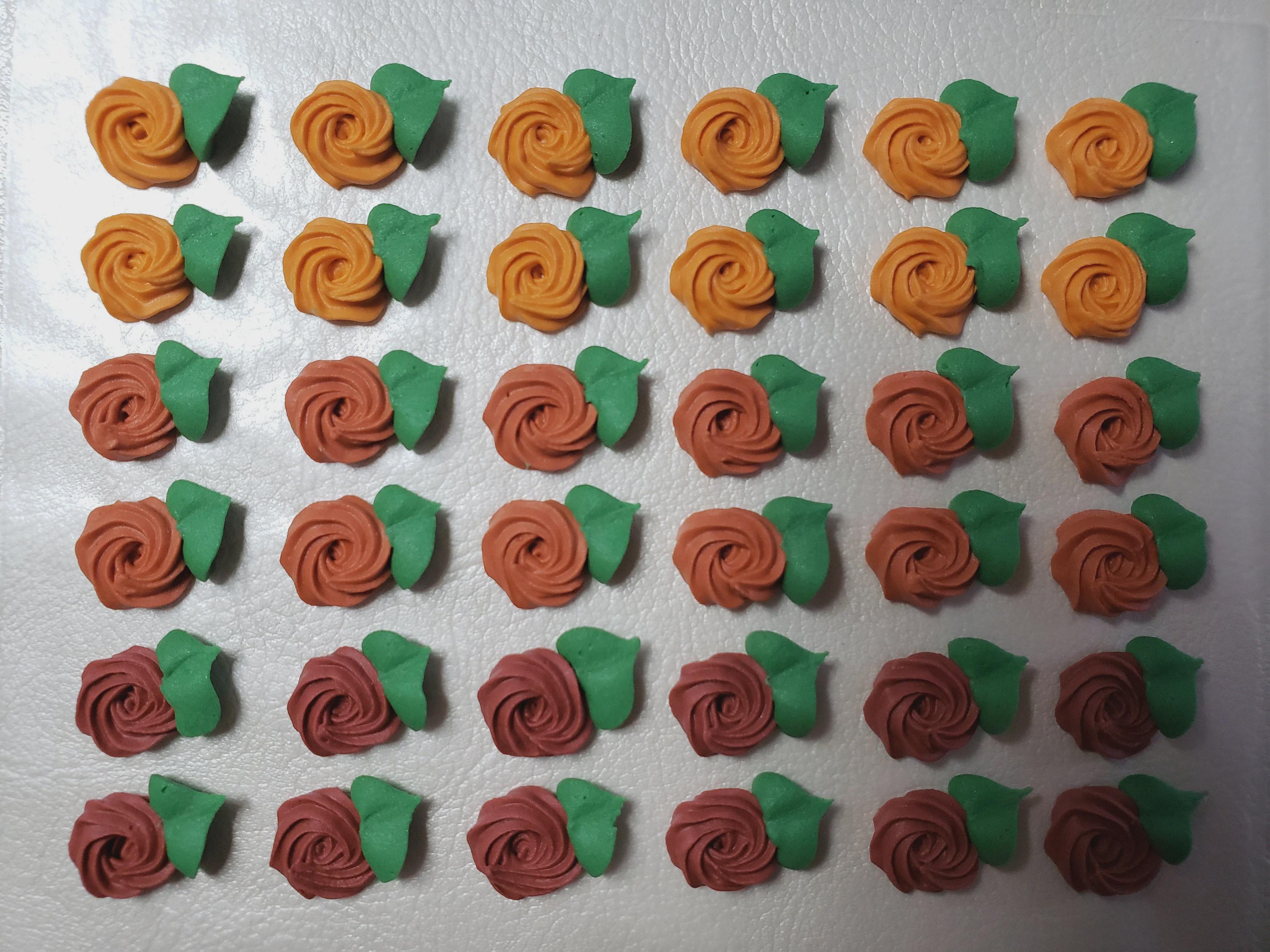 POPULAR COLORS: 36 Swirl Roses With Leaves, Royal Icing Flowers for ...