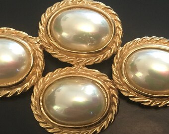 Vintage Carolee Brooch: Gold Plated Faux Pearl Statement Jewelry