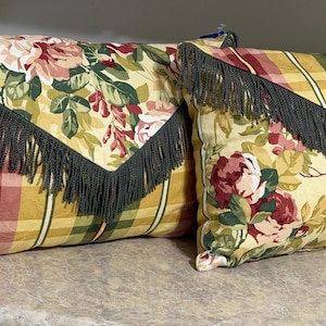 Pair of Vintage rare Yellow English Country styled floral and plaid rectangular accent  pillows with envelope styled brushed fringes