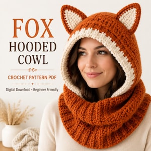 Może przedstawiać: Szydełkowy kaptur z kominem w kolorze rdzawym i kremowym z lisimi uszami na górze. Tekst na obrazku brzmi: FOX HOODED COWL, CROCHET PATTERN PDF, Digital Download, Beginner Friendly. Kaptur ma prążkowaną fakturę i kremowe wykończenie wokół twarzy.