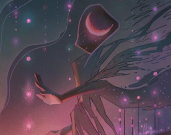 Puede incluir: Una ilustración digital que muestra una figura oscura con capucha y una luna creciente en el rostro. La figura tiene apéndices en forma de alas y está rodeada de orbes rosas brillantes y estelas de luz sobre un fondo estrellado morado y azul.