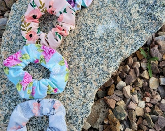 Floral hair scrunchy 4 piece set for spring