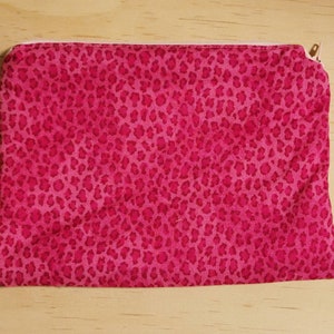Hot pink cheetah print multipurpose zipper bag image 1