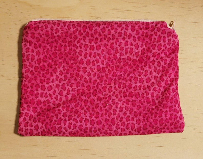 Hot pink cheetah print multipurpose zipper bag image 1
