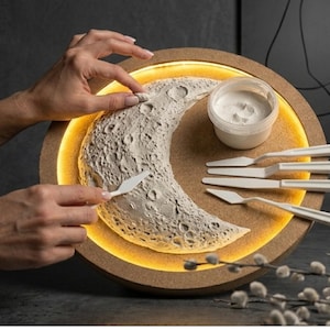 DIY Night Light Craft Kit for Adults Round Backlit Art Board Set Textured Paste Sculpting Kit Creative Date Night Gift Glowing Decor