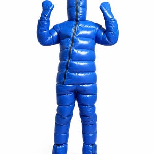 Varm vinteruniform i glansigt nylon