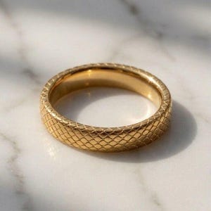 14K Solid Gold Snakeskin Ring | Textured Python Scale Band, Geometric Wedding Ring