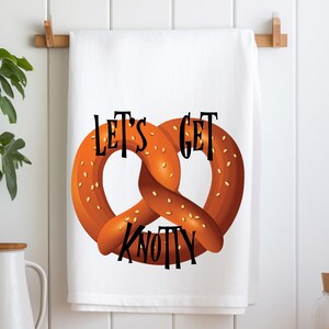 Pretzel Tea Towel, Pretzel Flour Sack Towel, Pretzel Kitchen Towel, Pretzel Dish Towel, Funny Kitchen Towel, Housewarming Gift, Foodie Gift