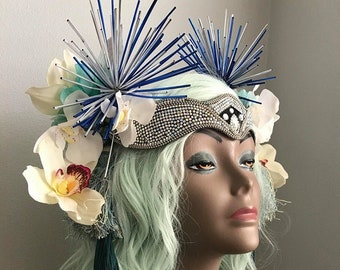 Op art nouveau geïnspireerde orchidee hoofdtooi: blauwe boho kwastkroon