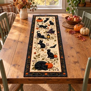 Black Cat Halloween Table Runner, Quilted Pumpkin Fall Decor, Witch Hat Autumn Runner, Farmhouse Table Decoration, Cat Lover Gift