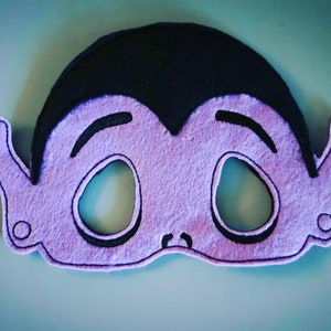 Children&#39;s Embroidered felt mask - Vampire