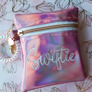 Embroidered zipper bag Swiftie in Pink image 3