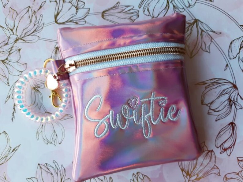 Embroidered zipper bag Swiftie in Pink image 3