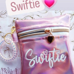 Embroidered zipper bag Swiftie in Pink image 4