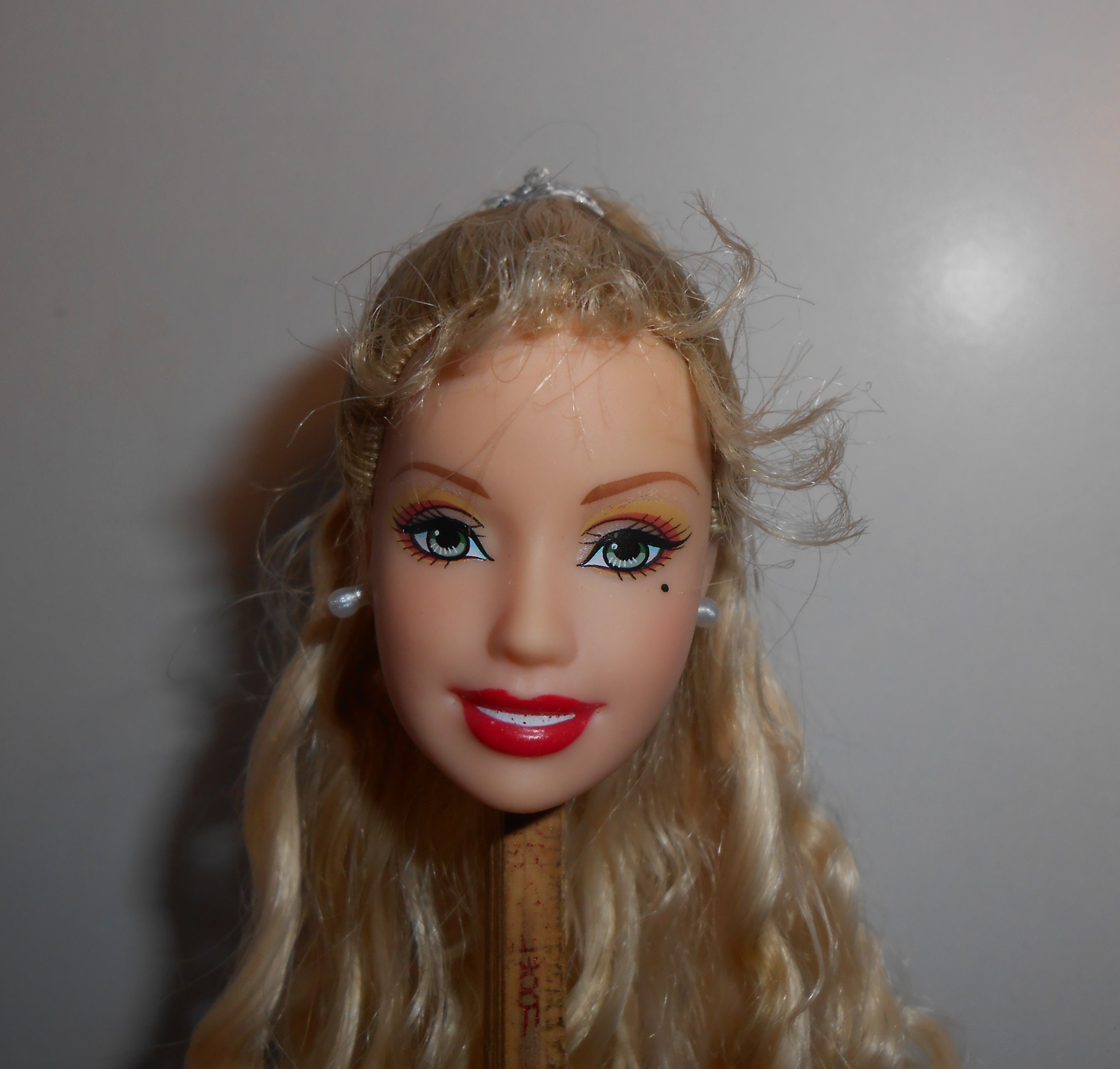 2005 christmas barbie