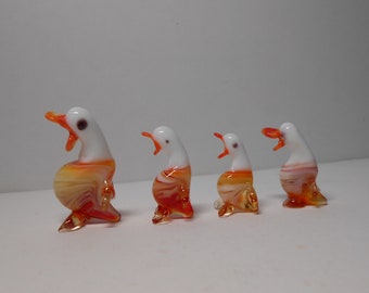 Glass ducks family, vintage 70's murano glass figurines lamp-work, collectible glass figurines, 4 vintage blown glass ducks  082