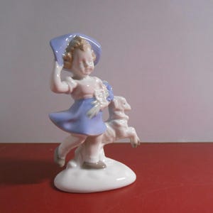 Vintage girl figurine, Wagner and apel girl with lamb figurine, GDR glazed porcelain collectible figurine, Lippelsdorf bone china figurine.