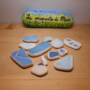 Genuine sea pottery, 12 pieces blue fantasy mix white base beach pottery    Lotto428