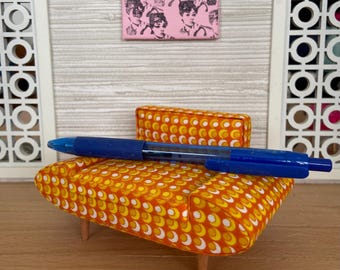 1:12 Scale Miniature Mid-Century Atomic Chair - Slightly Flawed