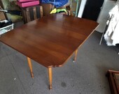 Stickley ,Twist top fine cherry dinning table ,drop leaf