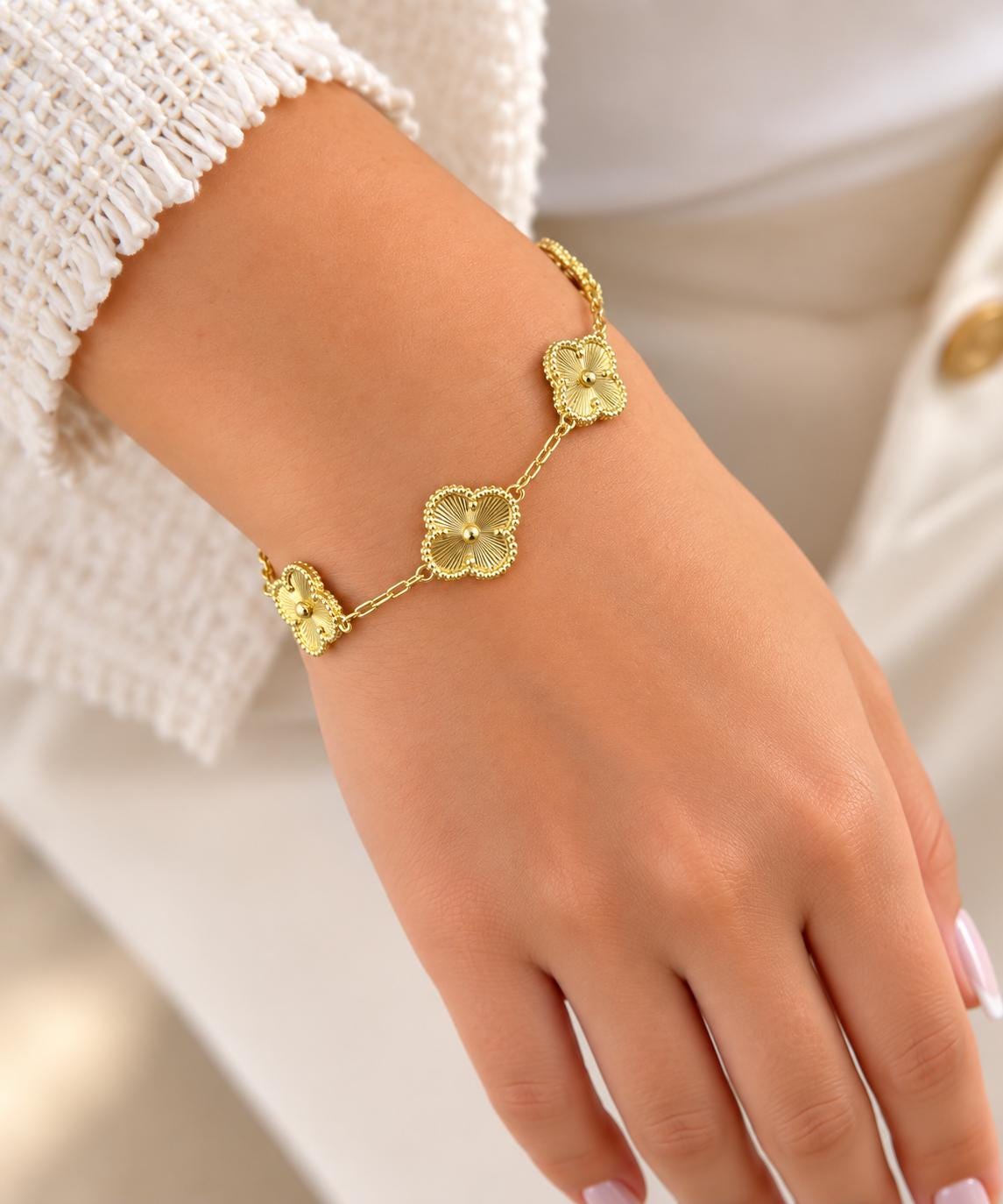 クローバーモチーフ　ブレスレット Van cleef clover bracelet - Etsy 日本