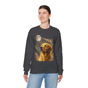 Sweat-shirt à motif Golden Retriever | Rayons de lune, fond nuageux